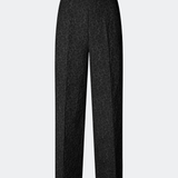 Pants with straight legs in a structured material. HollisMD pants have a medium waist with hidden zipper at one side, and two welt pockets on the back.&nbsp;