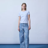 Jeans with wide legs in a cotton jacquard denim. &nbsp;NewlandMD pants has a high waist, front and back pockets and regular closure with a zipper and button. The model is 175 cm and wears a size s/36.