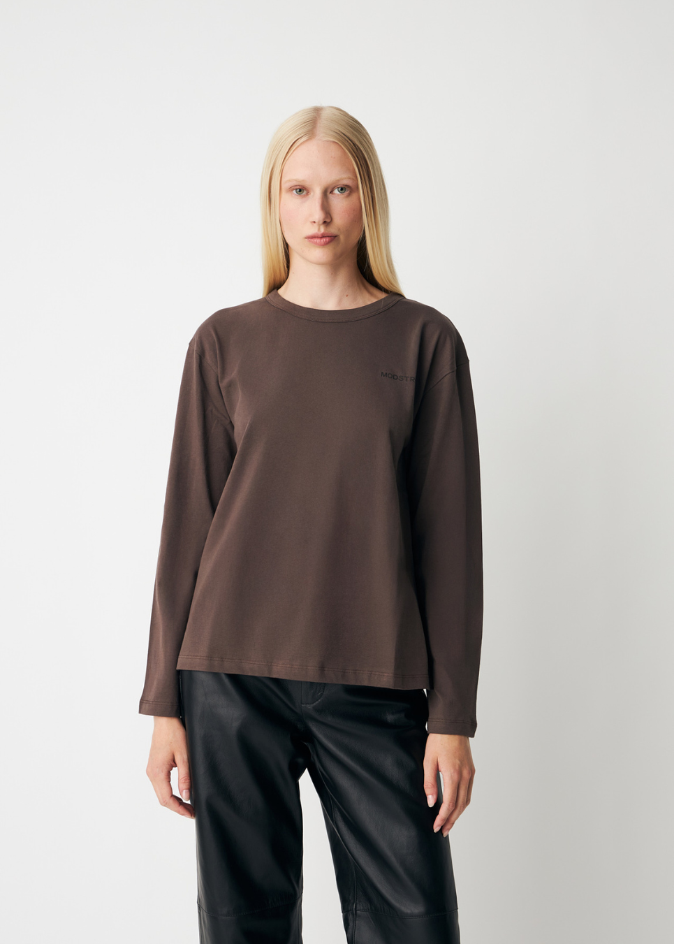 Hellenmd logo LS t-shirt - Seal Brown