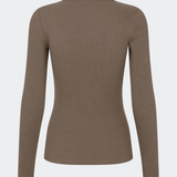 Basic t-shirt in soft cotton rib with stretch. Igormd short t-shirt has a tight fit with short sleeves.