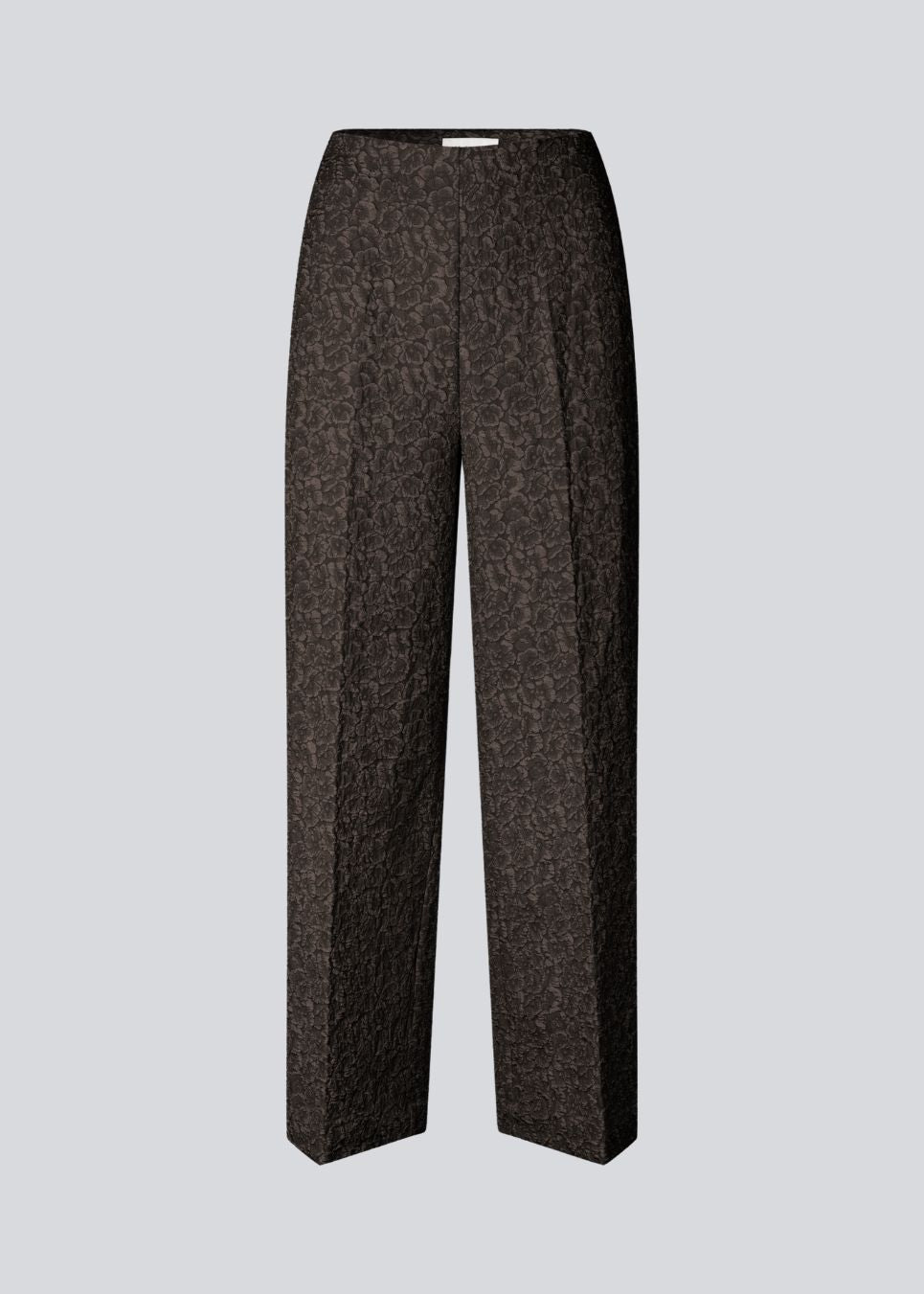 Brown pants with straight legs in a structured material. HollisMD pants have a medium waist with hidden zipper at one side, and two welt pockets on the back.&nbsp;