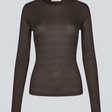 HarperMD LS top is a slim-fitting top with long sleeves and a round neck made from a thin, soft jersey.&nbsp;