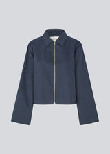 Simple jacket in navy with wide sleeves in a cotton mix. NalaniMD jacket has a loose fit, zipper closure and two front pockets.&nbsp;