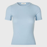 Soft basic t-shirt in light blue in soft cotton rib with stretch. Igormd short t-shirt has a tight fit with short sleeves.
