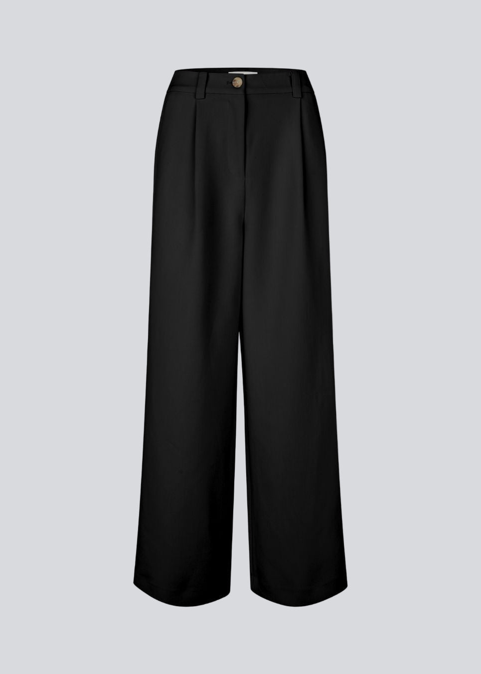 Suit pants in black with pleats in classic gale material. Galemd wide pants have wide legs and side pockets.&nbsp;