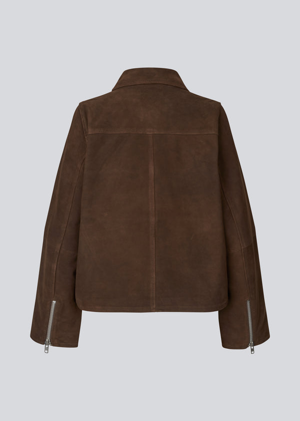 Brown Leather jacket with a loose fit in 100% Suede leather. NimaMD suede jacket has a zipper closure, shirt collar and two front pockets.