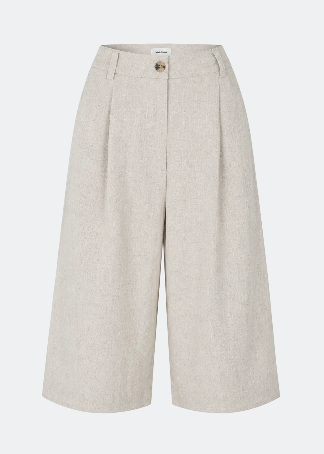 GaleMD linen and cotton shorts have a classic design. The shorts have knee-length, wide legs with press pleats for an elegant look.
