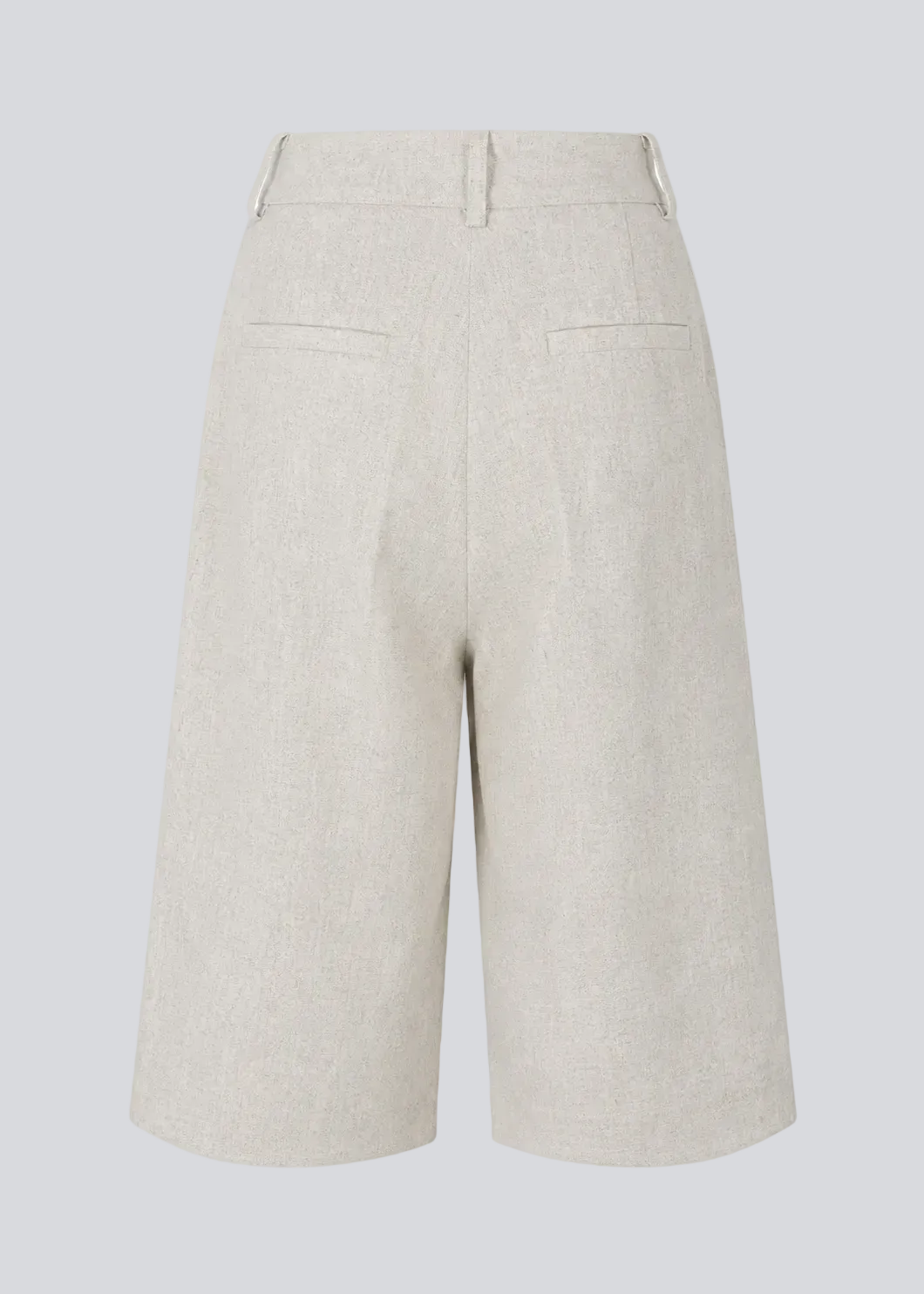 GaleMD linen and cotton shorts have a classic design. The shorts have knee-length, wide legs with press pleats for an elegant look.