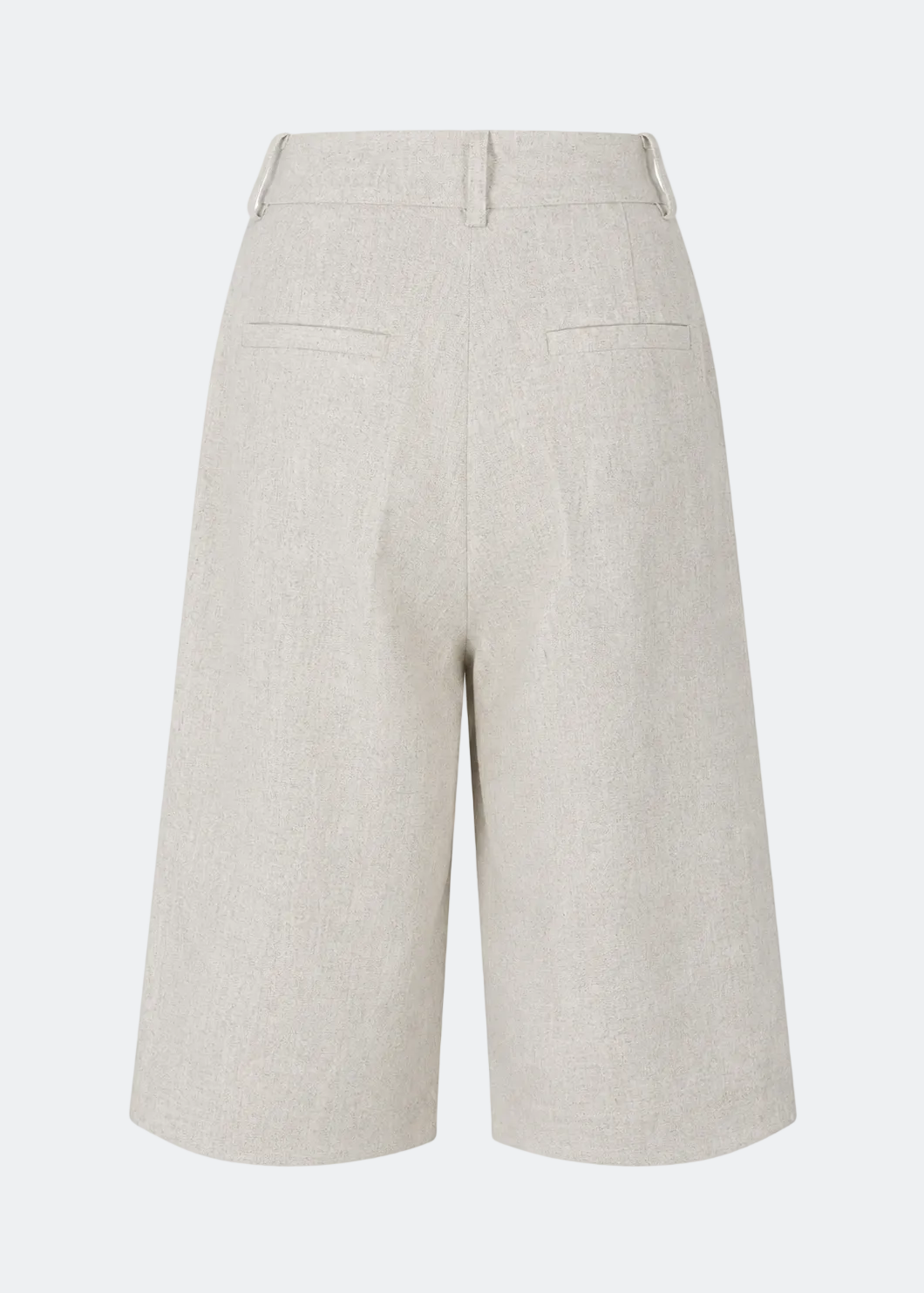 GaleMD linen and cotton shorts have a classic design. The shorts have knee-length, wide legs with press pleats for an elegant look.