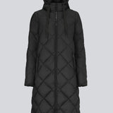 Smart down coat in black in a diamond quilt. The coat has a hood with adjustable strings and two zipped pockets. Kyra coat has a down filling, which gives outstanding insulation from the cold - even on the coldest days. Keep you warm down to -15 degrees. It’s water repellant, wind resistant.