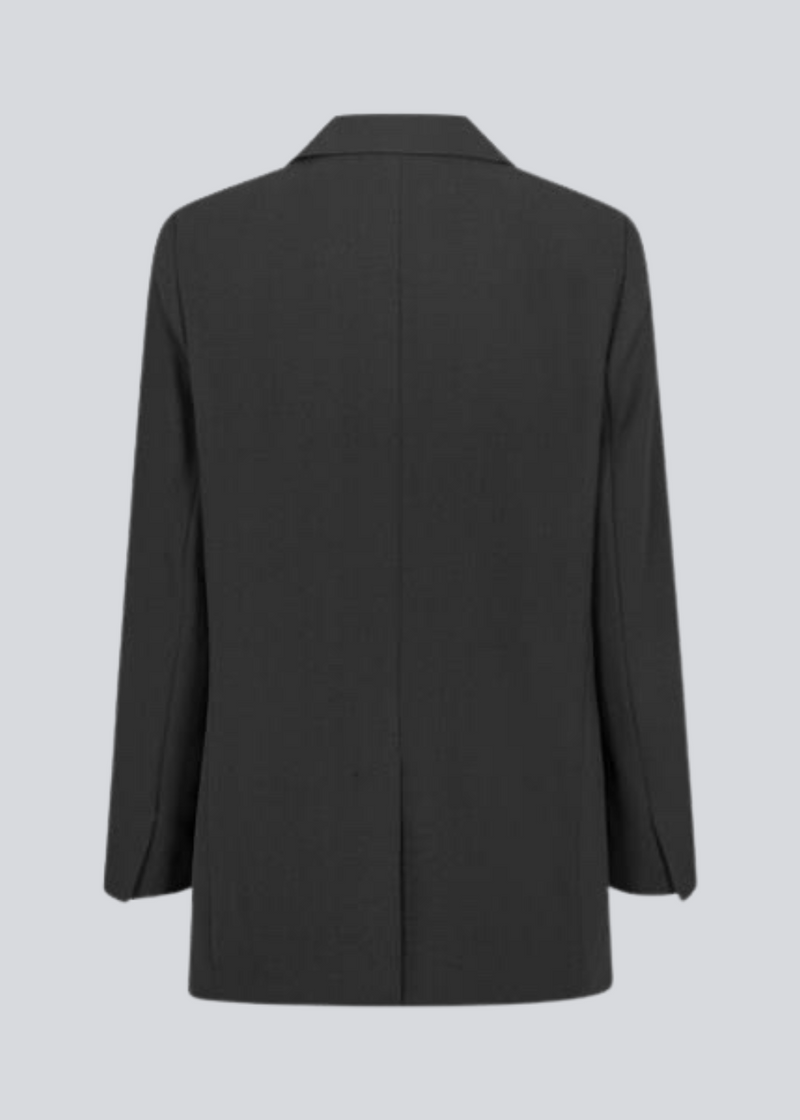 GaleMD 2 blazer in black features the classic and well-known Gale design, but in a lighter quality. The blazer has a button closure in front and a chest pocket on the left side.