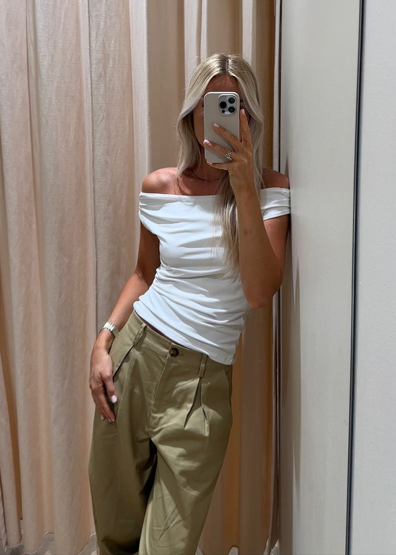 HimaMD off-shoulder top - Soft White
