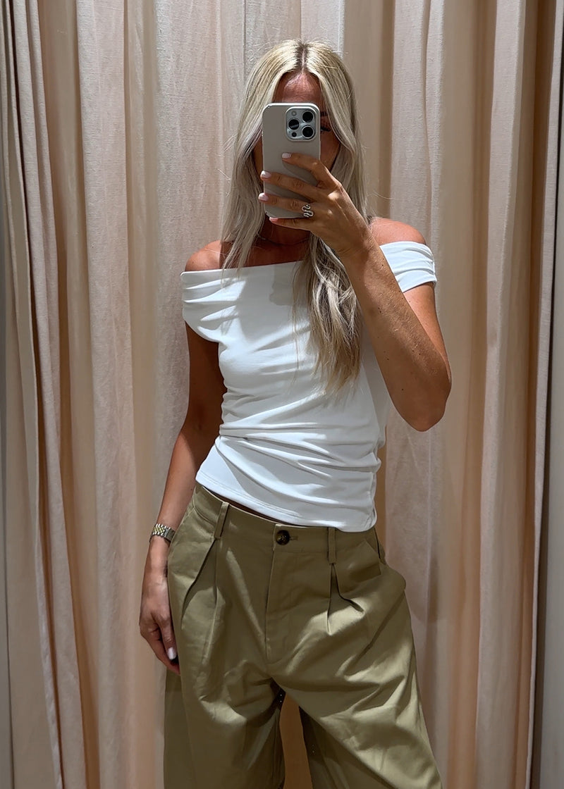 HimaMD off-shoulder top - Soft White