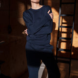 Sweatpants in navy blue with logo in a cotton mixture. TiaMD pants have side pockets, a tieband and an elastic in the bottom and waist.