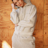<p>Sweatshirt in grey with a zipper and logo in a cotton mixture. TiaMD Zip is a hoodie with pockets, ribbing at the sleeves and bottom and a hood with strings.</p> <p>&nbsp;</p>