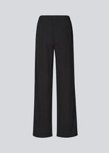 Light and comfortable pants. The AgneteMD Pants feature side pockets, loose legs, and an elastic waistband. These stylish pants combine comfort with a modern, relaxed look.