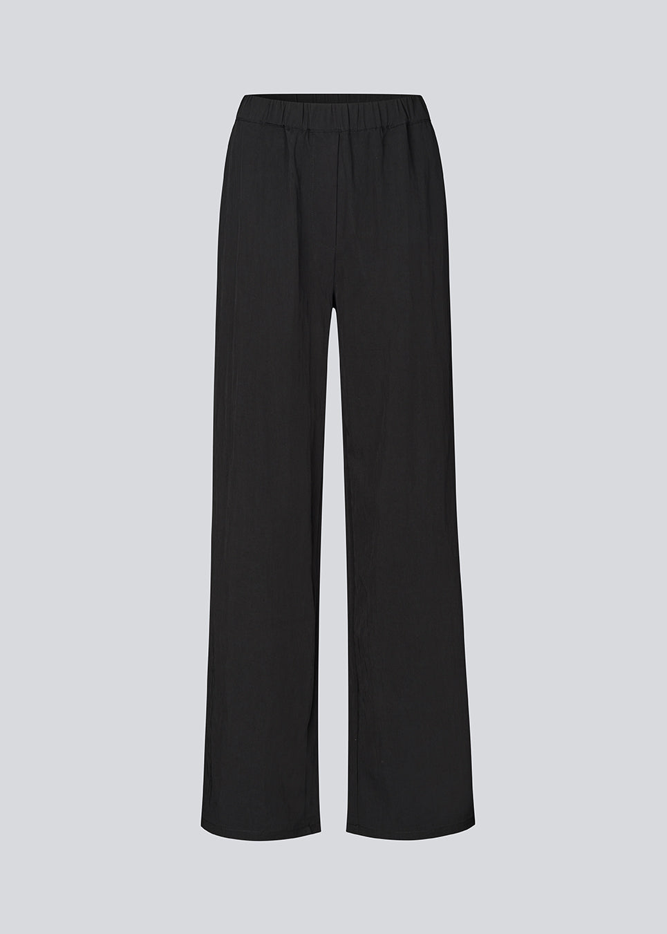 Light and comfortable pants. The AgneteMD Pants feature side pockets, loose legs, and an elastic waistband. These stylish pants combine comfort with a modern, relaxed look.