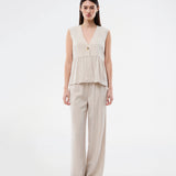 Light and comfortable pants. The AgneteMD Pants feature side pockets, loose legs, and an elastic waistband. These stylish pants combine comfort with a modern, relaxed look.