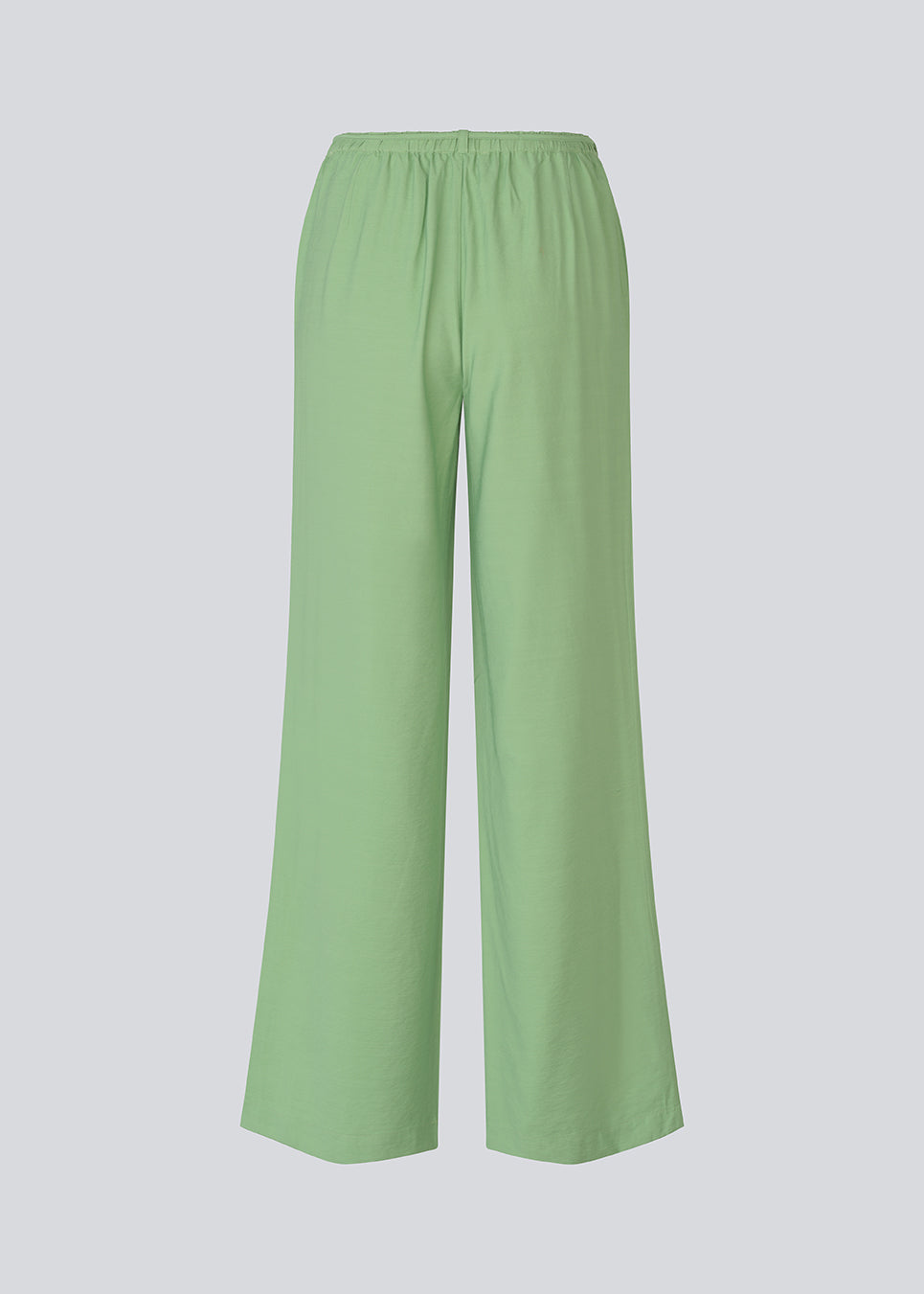 Light and comfortable pants in a soft fabric. The AidaMD Pants feature wide legs, side pockets, and an adjustable drawstring waist. A relaxed and modern choice that combines comfort with stylish design.
