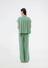 Light and comfortable pants in a soft fabric. The AidaMD Pants feature wide legs, side pockets, and an adjustable drawstring waist. A relaxed and modern choice that combines comfort with stylish design.
