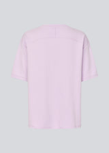 T-shirt-cut sweatshirt with chest logo. The AifaMD SS Sweat is made from 80% organic cotton. A casual and comfortable sweatshirt with a modern, relaxed look.
 