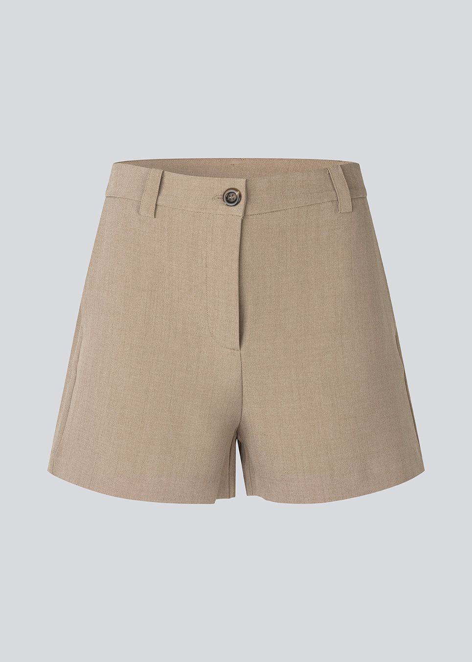 Tailored shorts. The AlayaMD Shorts feature classic details such as belt loops and a button-and-zip fly closure. A stylish and modern choice that combines classic design with summer-ready comfort.