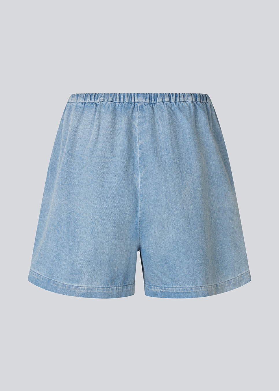 Light cotton denim shorts. The AlvarMD Shorts feature adjustable drawstrings at the waist and a relaxed, loose fit for all-day comfort. Classic details and lightweight fabric make them perfect for laid-back summer looks.