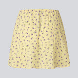 Mini skirt with a floral print. The AlyssaMD Print Skirt features an elastic waistband with lace trim and a lightly A-line silhouette. A feminine and airy skirt, perfect for summery and elegant looks.