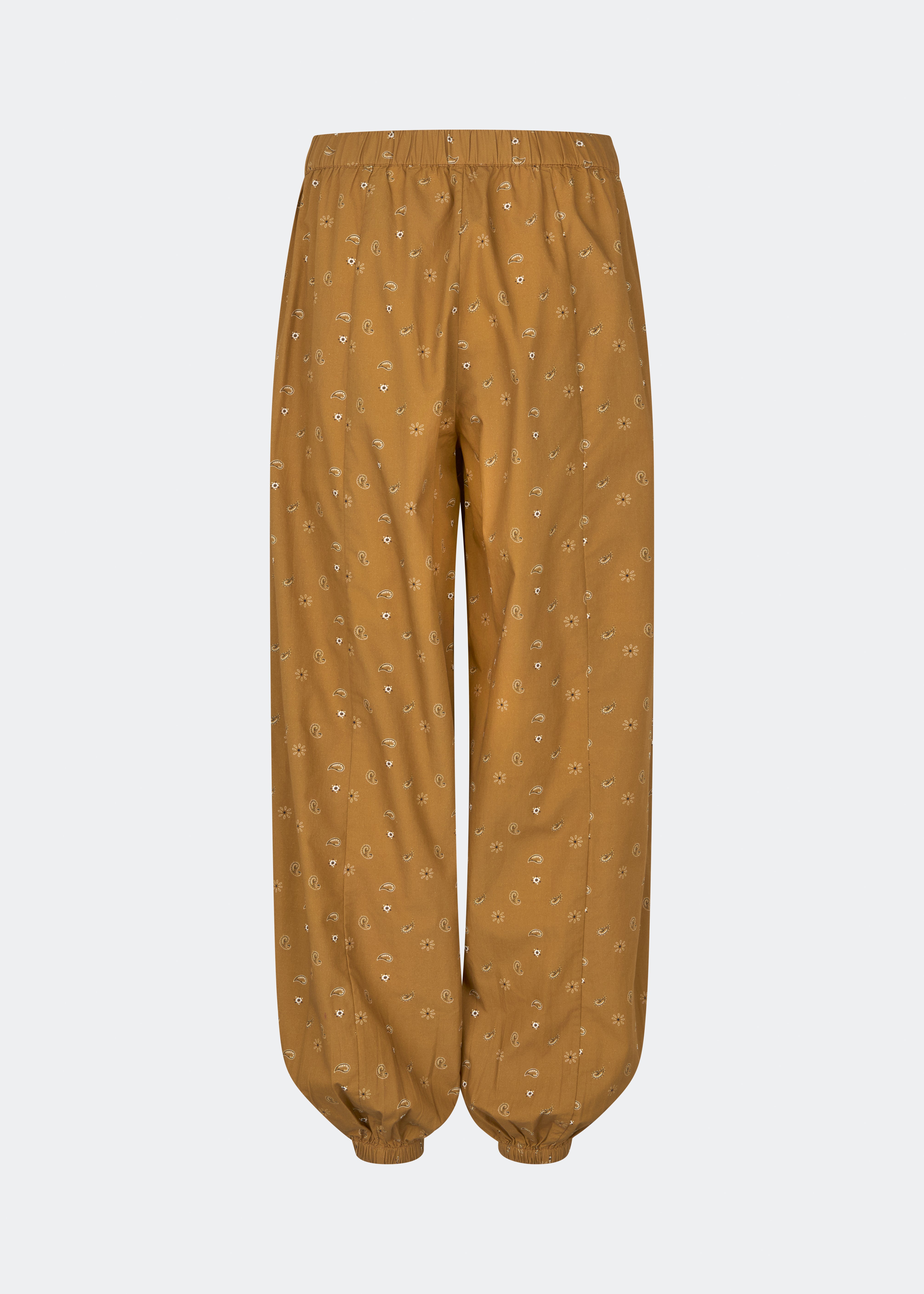 Printed balloon pants. The ApricotMD Print Pants are made from 100% organic cotton and feature pockets, as well as elastic bands at the waist and ankles. A modern and comfortable choice for both everyday wear and relaxed looks.
 