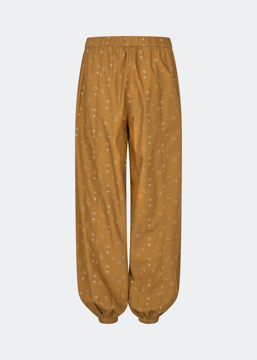 Printed balloon pants. The ApricotMD Print Pants are made from 100% organic cotton and feature pockets, as well as elastic bands at the waist and ankles. A modern and comfortable choice for both everyday wear and relaxed looks.
 