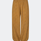 Printed balloon pants. The ApricotMD Print Pants are made from 100% organic cotton and feature pockets, as well as elastic bands at the waist and ankles. A modern and comfortable choice for both everyday wear and relaxed looks.
 