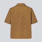 Short-sleeve shirt with a unique print. The ApricotMD Print Shirt features a collar and front tie closures and is made from 100% organic cotton. A light and modern shirt, perfect for summery and relaxed looks.
 
