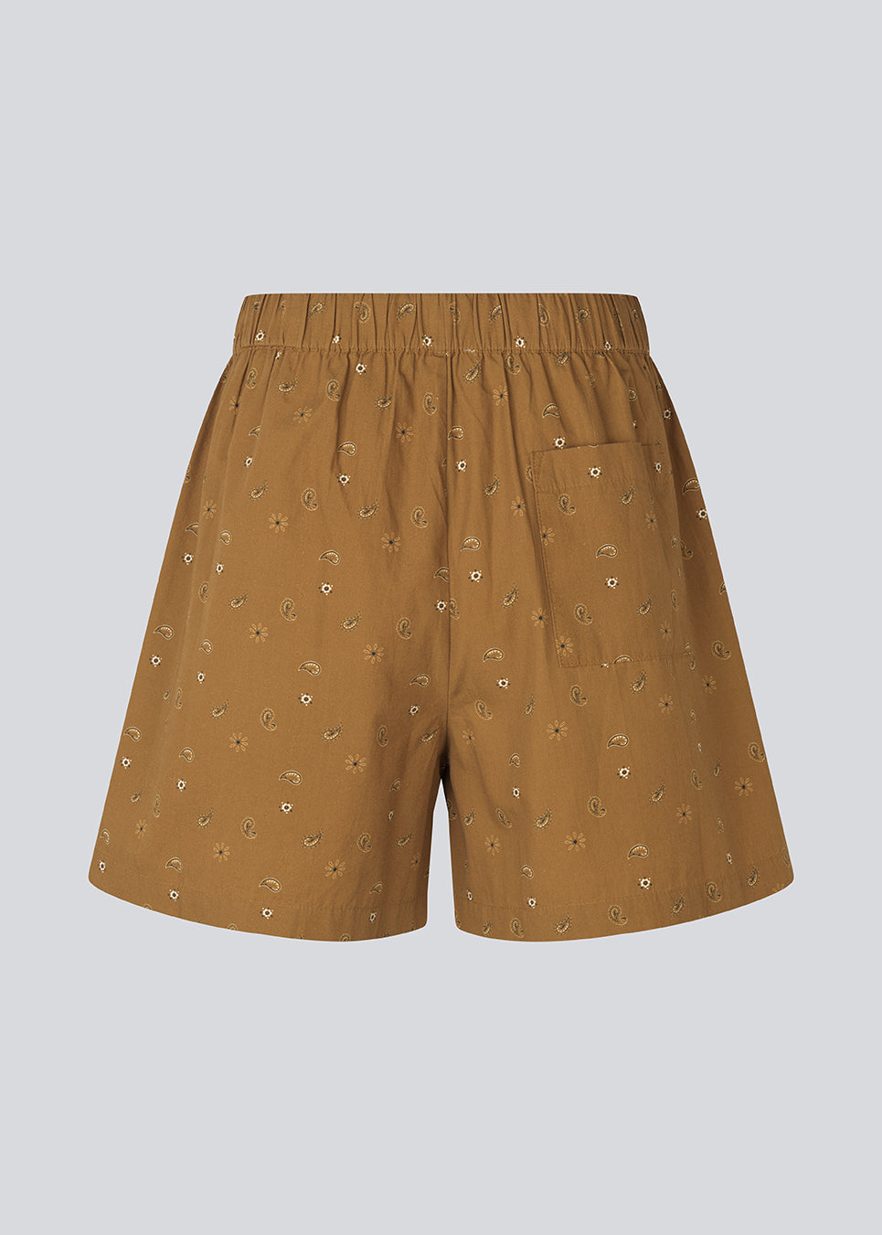Comfortable printed shorts. The ApricotMD Print Shorts are made from 100% organic cotton and feature a loose, long fit with an adjustable waist. Perfect for relaxed summer looks with a feminine touch.