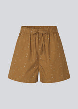Comfortable printed shorts. The ApricotMD Print Shorts are made from 100% organic cotton and feature a loose, long fit with an adjustable waist. Perfect for relaxed summer looks with a feminine touch.