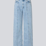 Cool jeans with seam detailing. The AprilMD Jeans feature classic details such as pockets, belt loops, and a button-and-zip fly closure. A modern and stylish choice for everyday looks.