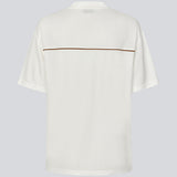 Sporty T-shirt with a chest logo. The AroobMD T-Shirt is made from lightweight fabric and features sporty details such as seam stripes and a V-neck with ribbed trim. A modern and relaxed T-shirt, perfect for sporty everyday looks.