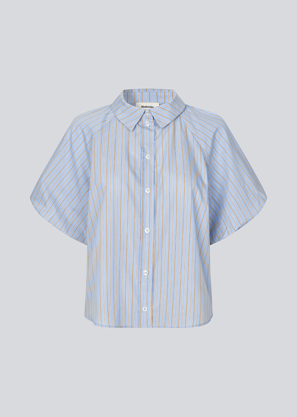 Short-sleeve shirt with voluminous sleeves. The AugustaMD Shirt features stripes, a collar, and button closure, and is made from 85% organic cotton. A light and elegant shirt, perfect for both everyday wear and more polished looks.