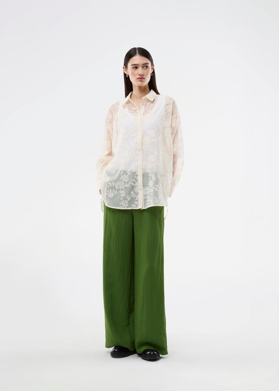 Long shirt in heavyweight mesh with embroidery. The BabaraMD Long Shirt features a collar, button closure, and cuffed sleeves - an elegant and trendy statement top that creates a modern, polished look.