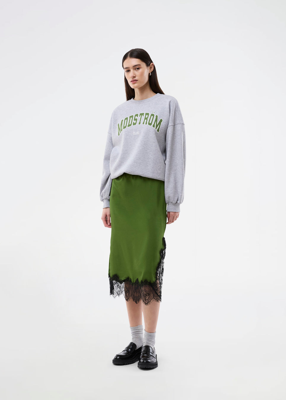 Cool sweatshirt with front logo. The BakirMD Sweat is made from a soft organic cotton blend, features a relaxed fit, and elasticated ribbing - a sporty and trendy must-have for casual, laid-back looks.