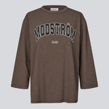 3/4-sleeve thick T-shirt with logo. The BambooMD T-Shirt is made from 100% organic cotton, features a round neckline, and has a relaxed fit in a thick, comfortable fabric – a cool and effortless style for everyday looks.