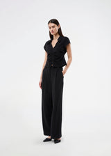 Feminine, tailored top. The BeamMD Top features a shirt collar, short sleeves, a V-neckline, and a front zip closure with gathered detailing - a flattering and trendy style, perfect for taking you from day to night.