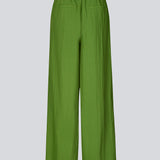 Relaxed trousers in a lightweight quality. The Benittamd Pants feature classic details such as belt loops, side pockets, and a zip fly. The sleek design combines a modern look with high comfort in the light, soft fabric. An elasticated back waistband ensures a flexible fit, making them perfect for both everyday wear and work.