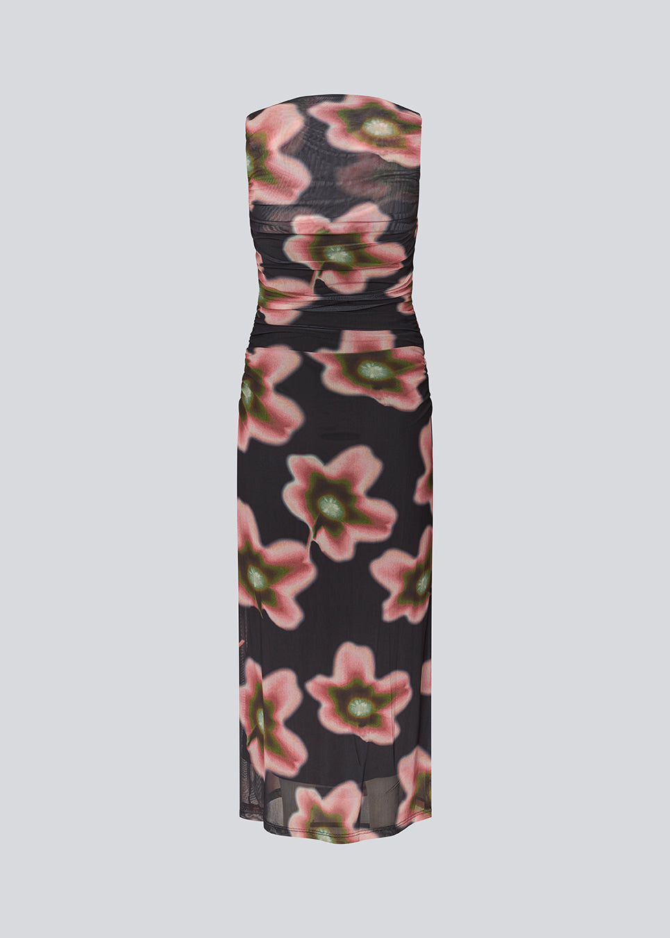 Elegant, fitted maxi dress in lightweight, sheer mesh with draped detailing. The BenjaMD Print Dress is designed in a graphic floral print for a modern and eye-catching look - perfect for occasions where you want to stand out in style and fashion.