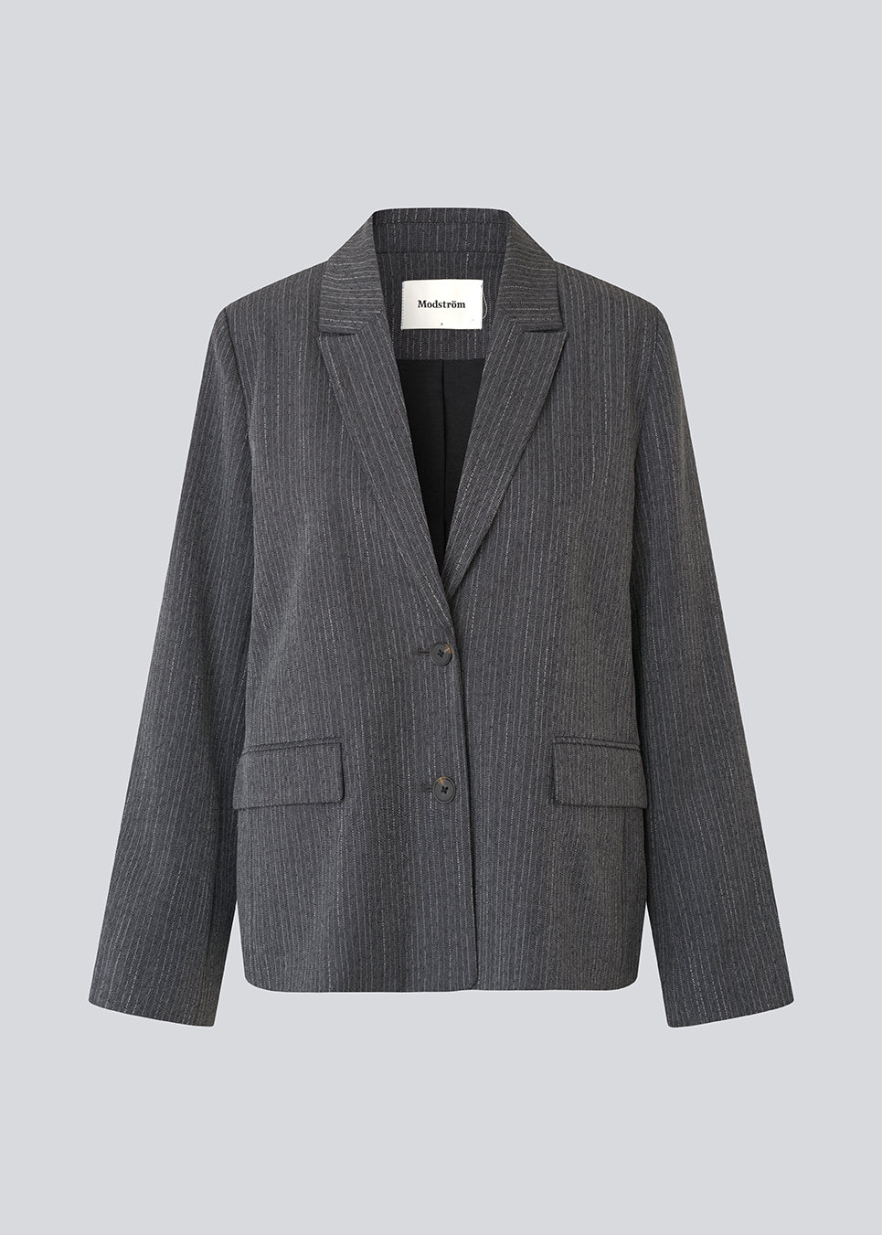 Classic blazer with elegant pinstripes. The BirnaMD Blazer has a timeless and sleek look, featuring details such as a notched collar, side pockets, and button closure - a modern and polished wardrobe must-have.