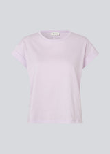 T-shirt in organic cotton with a slightly cropped length. BrazilMD short t-shirt has a rounder neck and rolled up sleeves.&nbsp;
