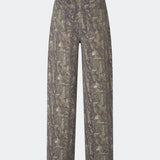 Jeans featuring a bold camouflage print and a relaxed straight-leg fit. CartonMD Print Jeans are designed with a high waist, classic five-pocket styling, belt loops, and a zip fly with button closure. The all-over print creates a modern statement look, while the straight silhouette makes them easy to style for both everyday wear and seasonal trends.