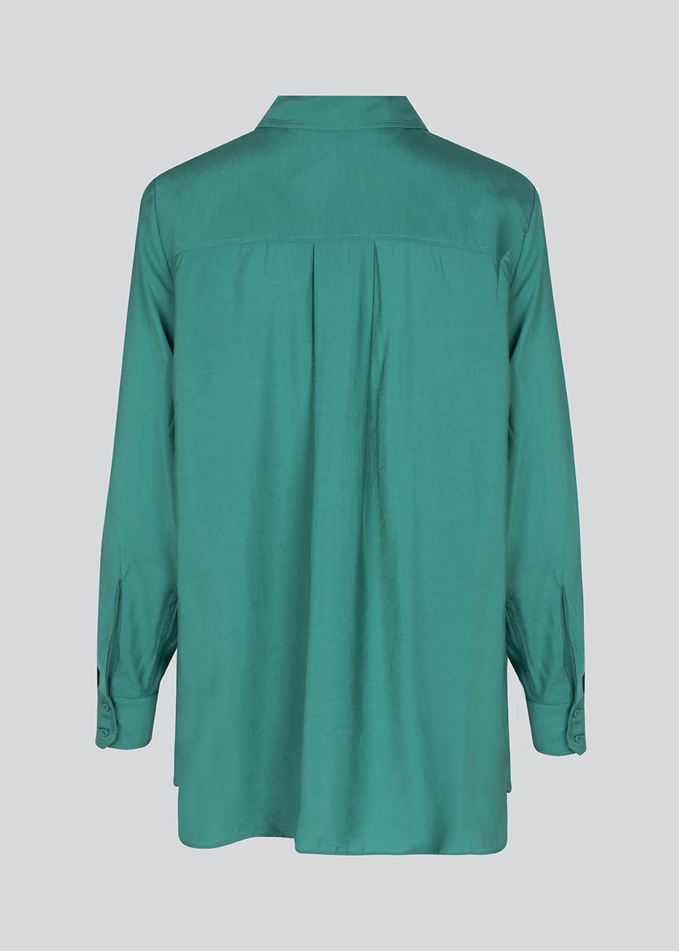 Easy-fitting shirt in green with a relaxed fit in an EcoVero viscose blend. ChristopherMD shirt has a collar, long sleeves with cuff. Button closure in front.