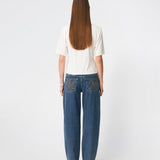 Classic T-shirt crafted from a soft and comfortable fabric. Ciliane T-shirt features a gently fitted silhouette with a crew neckline, short sleeves, and built-in shoulder pads that create a modern, structured look. Its clean, timeless design makes it a versatile wardrobe essential, perfect to wear on its own or layered under jackets, knitwear, and blazers.