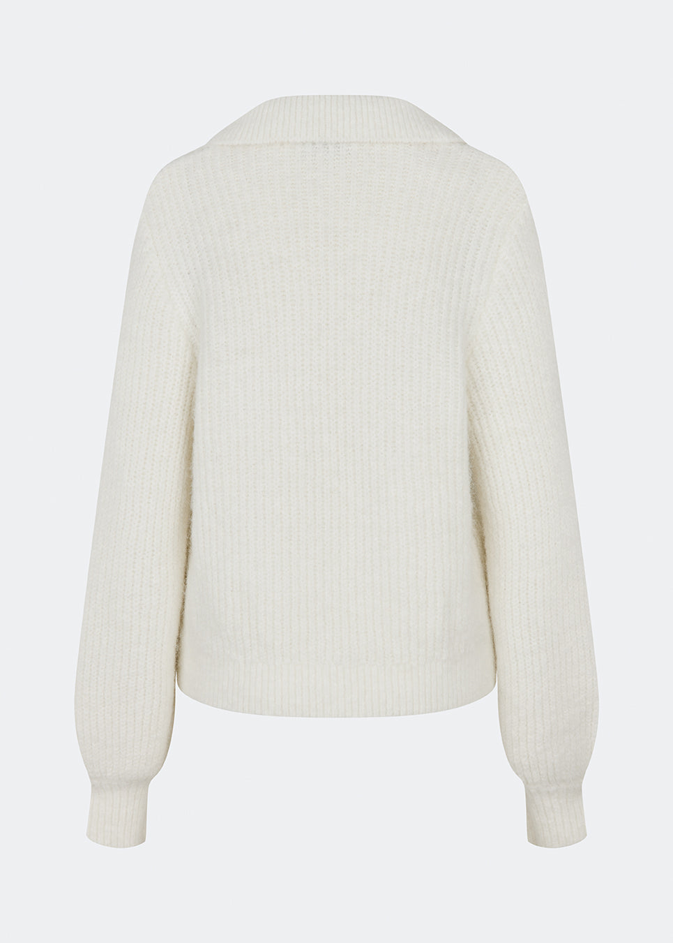 Soft and feminine knitted sweater with delicate crochet detailing. Cillamd V-neck is designed in a relaxed fit with a V-neckline, wide collar, and decorative crochet panels across the shoulders for a romantic touch. The voluminous sleeves and soft knit quality make it a comfortable wardrobe favourite that pairs effortlessly with jeans, tailored trousers, and skirts.