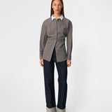 The Damarismd Shirt is a feminine checked shirt with a contrasting collar for a modern twist. Designed in a relaxed fit with a concealed button closure and an adjustable waist tie, it can be styled with a more defined silhouette. A versatile piece that works equally well for everyday wear and more polished occasions.